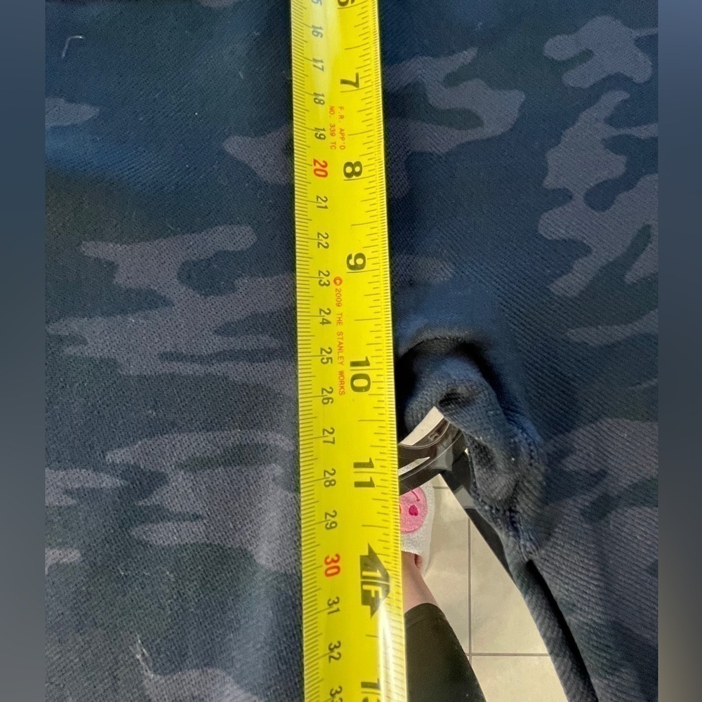 Spanx camo look at me now seamless high rise leggings size medium - Picture 5 of 13